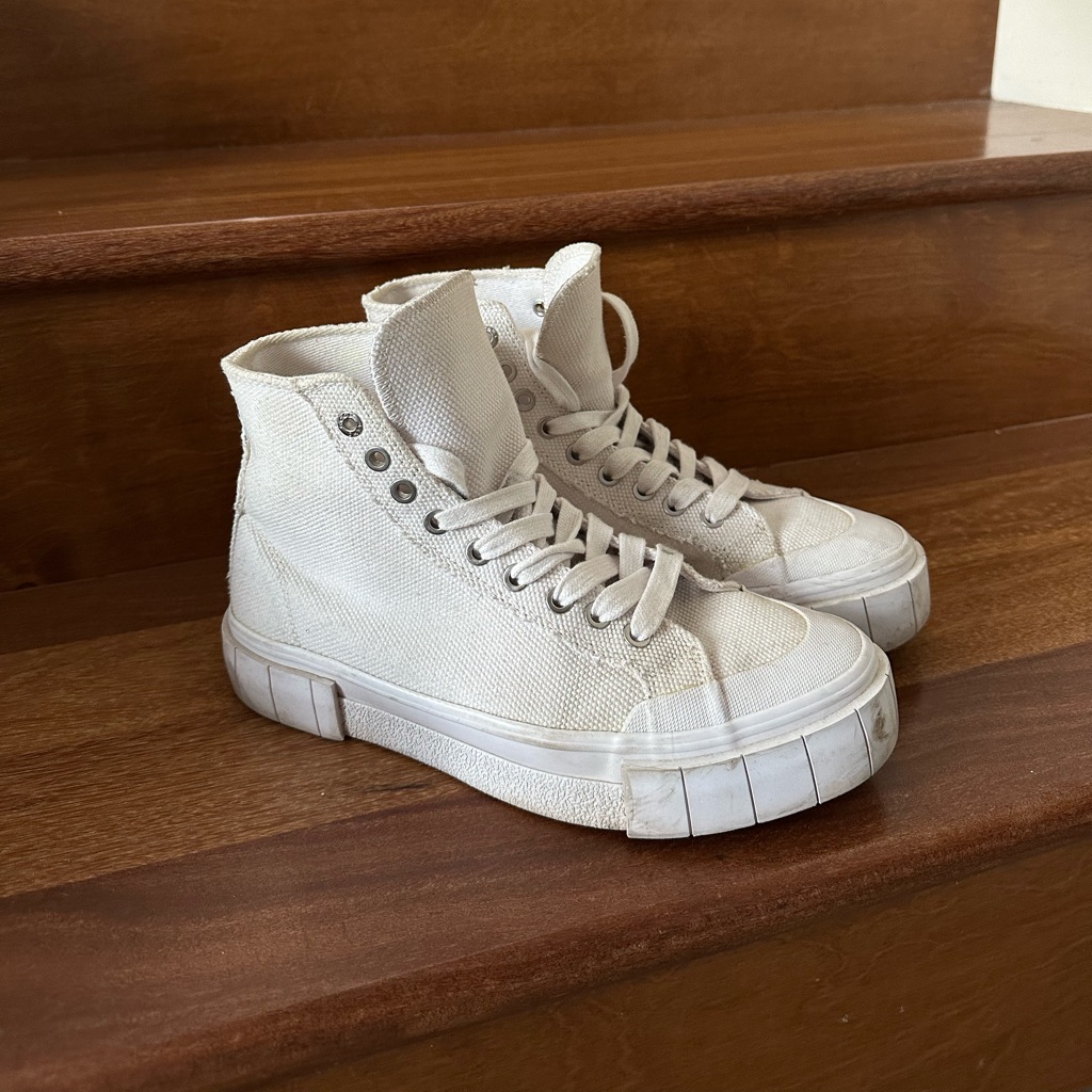Good News Sneakers